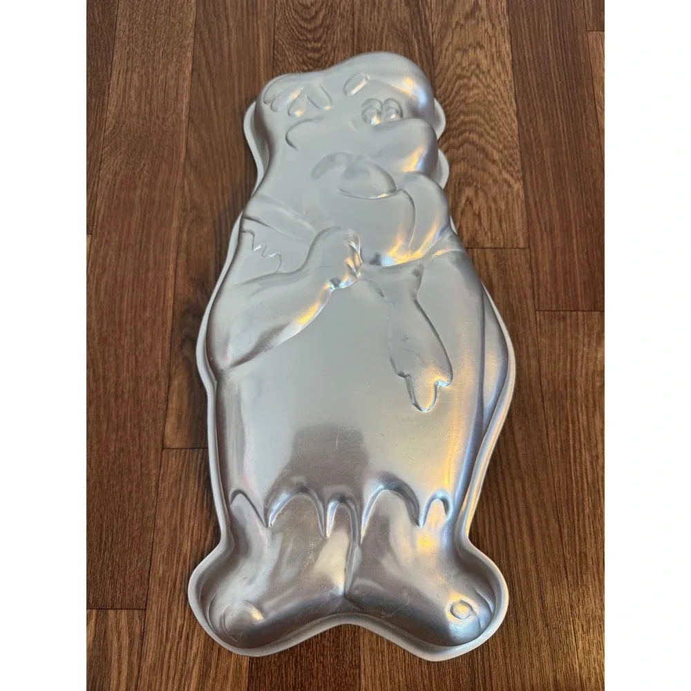 Vintage 1975 Wilton Yogi Bear Hanna-Barbera Aluminum Cake Pan 502-186 Silver‎